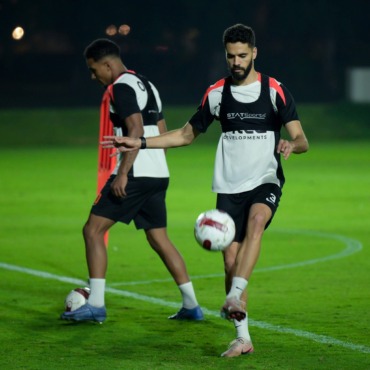 16 صورة ترصد كواليس مران الزمالك الأول في الإمارات إستعدادًا لمواجهة بيراميدز