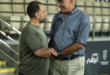 هشام نصر وجون إدوارد يحفزان اللاعبين قبل مواجهة الأهلي في نهائي السوبر