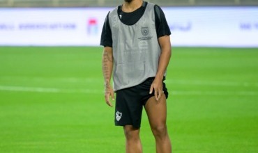 نجم الزمالك السابق يرشح لاعب مفاجأة لتعويض غياب بيزيرا أمام بيراميدز