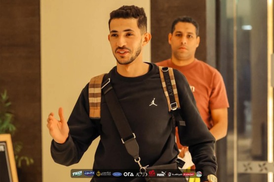 كواليس إجتماع وزير الرياضة وهاني أبو ريدة مع الجهاز الفني لمنتخب مصر في معسكر الإمارات- صورة