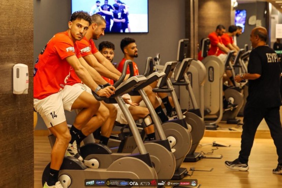 تدريبات استشفائية للاعبي منتخب مصر إستعدادا لمواجهة اوزبكستان-صورة