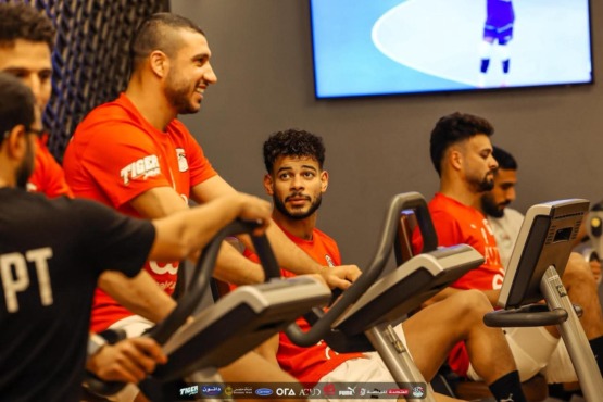 تدريبات استشفائية للاعبي منتخب مصر إستعدادا لمواجهة اوزبكستان-صورة