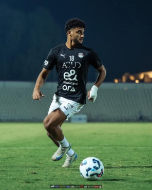 منتخب مصر يخوض تدريباته باستاد العين استعدادا لمواجهة أوزبكستان- صورة