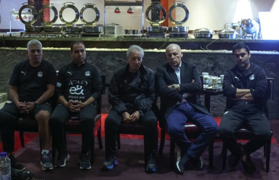 تفاصيل إجتماع هاني أبوريدة مع منتخب مصر المشارك في كأس العرب 1 تفاصيل إجتماع هاني أبوريدة مع منتخب مصر المشارك في كأس العرب