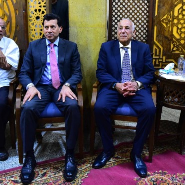 وزير الرياضة وشيكابالا والجهاز الفني للزمالك والأهلي في عزاء محمد صبري 1 وزير الرياضة وشيكابالا والجهاز الفني للزمالك والأهلي في عزاء محمد صبري