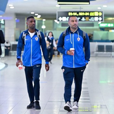 بعثة الزمالك تغادر القاهرة متجهة لجنوب إفريقيا لمواجهة كايزر تشيفز- صورة 16 بعثة الزمالك تغادر القاهرة متجهة لجنوب إفريقيا لمواجهة كايزر تشيفز- صورة