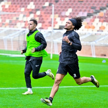 26 صورة ترصد كواليس مران الزمالك في جنوب إفريقيا قبل مواجهة كايزر تشيفز