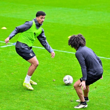 26 صورة ترصد كواليس مران الزمالك في جنوب إفريقيا قبل مواجهة كايزر تشيفز