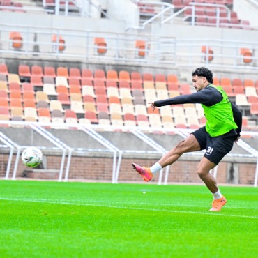 26 صورة ترصد كواليس مران الزمالك في جنوب إفريقيا قبل مواجهة كايزر تشيفز