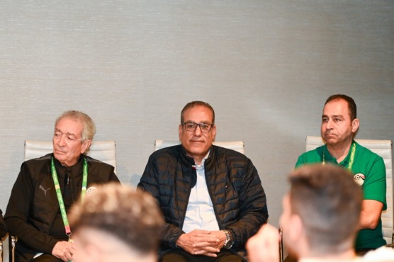 تفاصيل جلسة هاني أبوريدة مع لاعبي منتخب مصر الثاني قبل كأس العرب - صورة