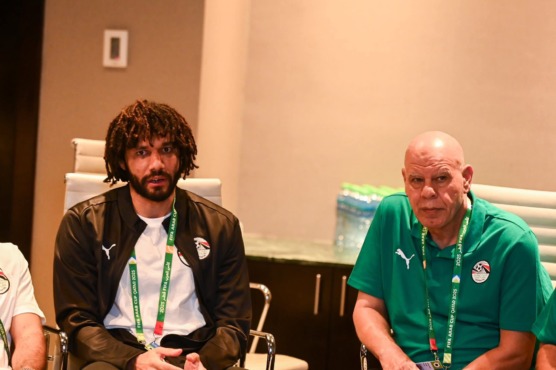 تفاصيل جلسة هاني أبوريدة مع لاعبي منتخب مصر الثاني قبل كأس العرب - صورة