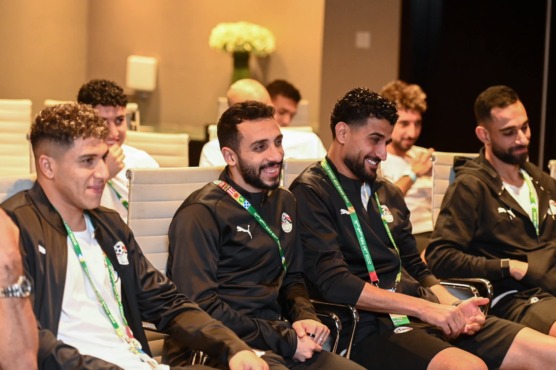 تفاصيل جلسة هاني أبوريدة مع لاعبي منتخب مصر الثاني قبل كأس العرب - صورة