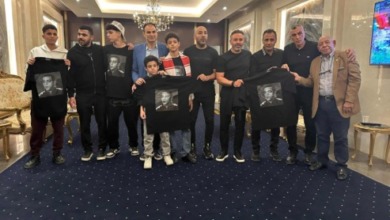 شاهد هتافات قوية لجماهير الزمالك يقودها نجل الراحل محمد صبري.. و انهيار حازم إمام من البكاء- فيديو