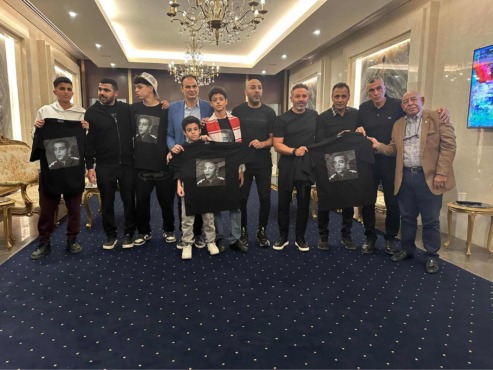 شاهد هتافات قوية لجماهير الزمالك يقودها نجل الراحل محمد صبري.. و انهيار حازم إمام من البكاء- فيديو