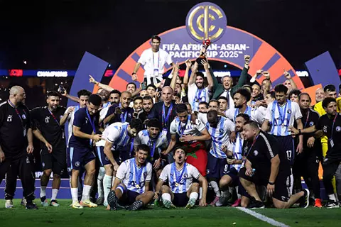 موعد وحكام مباراة بيراميدز وريفرز النيجيري في دوري أبطال إفريقيا 1 موعد وحكام مباراة بيراميدز وريفرز النيجيري في دوري أبطال إفريقيا