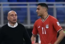 "اتنين محترفين وربع".. كواليس صادمة من جهاز منتخب مصر تكشف حقيقة تصريحات حسام حسن عن مصطفى محمد! فيديو