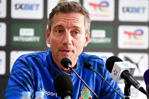 تصريحات قوية من مدرب الجيش الملكي بعد التعادل أمام الأهلي