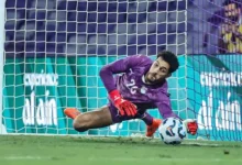 لغز مصطفى شوبير… لماذا يتمسّك الأهلي به رغم العروض؟ 3 لغز مصطفى شوبير… لماذا يتمسّك الأهلي به رغم العروض؟