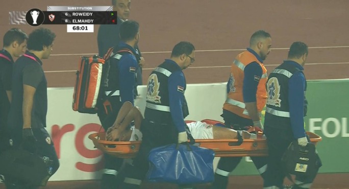 إصابة قوية لنجم الزمالك أمام زيسكو ونقله بسيارة الإسعاف لإحدى المستشفيات