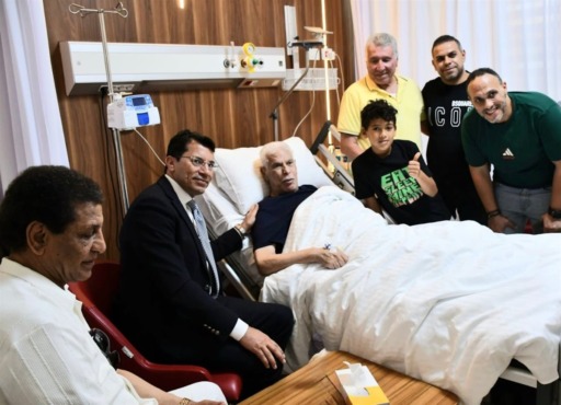 بعد اجراءه عملية جراحية.. وزير الرياضة يطمئن هاتفيا على الكابتن حسن شحاته 1 بعد اجراءه عملية جراحية.. وزير الرياضة يطمئن هاتفيا على الكابتن حسن شحاته