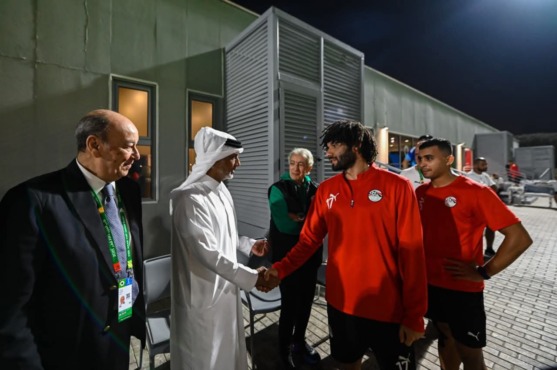 تفاصيل زيارة وزير الرياضة القطري لمنتخب مصر قبل مواجهة الأردن في كأس العرب - صورة