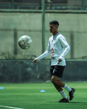 15 صورة توضح كواليس تدريبات منتخب مصر استعدادا لكأس الأمم الإفريقية العاشرة 15 صورة توضح كواليس تدريبات منتخب مصر استعدادا لكأس الأمم الأفريقية