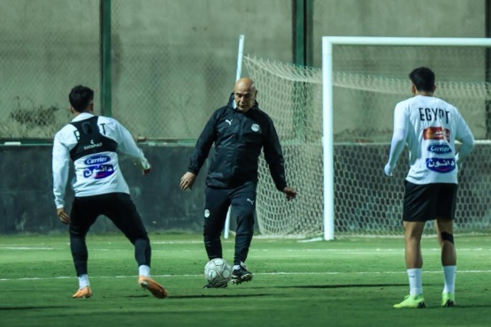 15 صورة توضح كواليس تدريبات منتخب مصر استعدادا لكأس الأمم الأفريقية الخامسة 15 صورة توضح كواليس تدريبات منتخب مصر استعدادا لكأس الأمم الأفريقية
