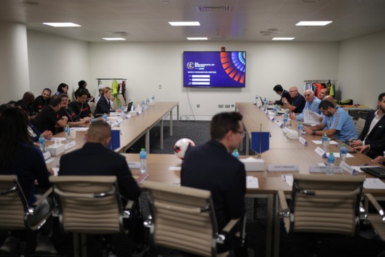 اجتماع حاسم يكشف تفاصيل مواجهة بيراميدز وفلامنجو قبل نصف النهائي 1 اجتماع حاسم يكشف تفاصيل مواجهة بيراميدز وفلامنجو قبل نصف النهائي