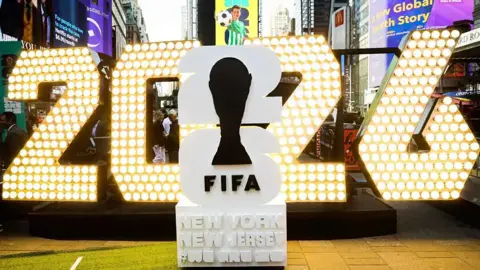 بمشاركة مصر.. موعد قرعة كأس العالم 2026 1 بمشاركة مصر.. موعد قرعة كأس العالم 2026