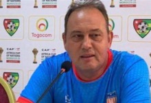 مدرب زيمبابوي يرفع راية التحدي: "إذا كان علينا الخوف من صلاح ومرموش.. فلنبقَ في المنزل!"