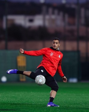 منتخب مصر يواصل تدريباته استعداداً لمواجهة كوت ديفوار.. ولاعب الفريق يخضع للتأهيل - صورة 10 منتخب مصر يواصل تدريباته استعداداً لمواجهة كوت ديفوار.. ولاعب الفريق يخضع للتأهيل - صورة