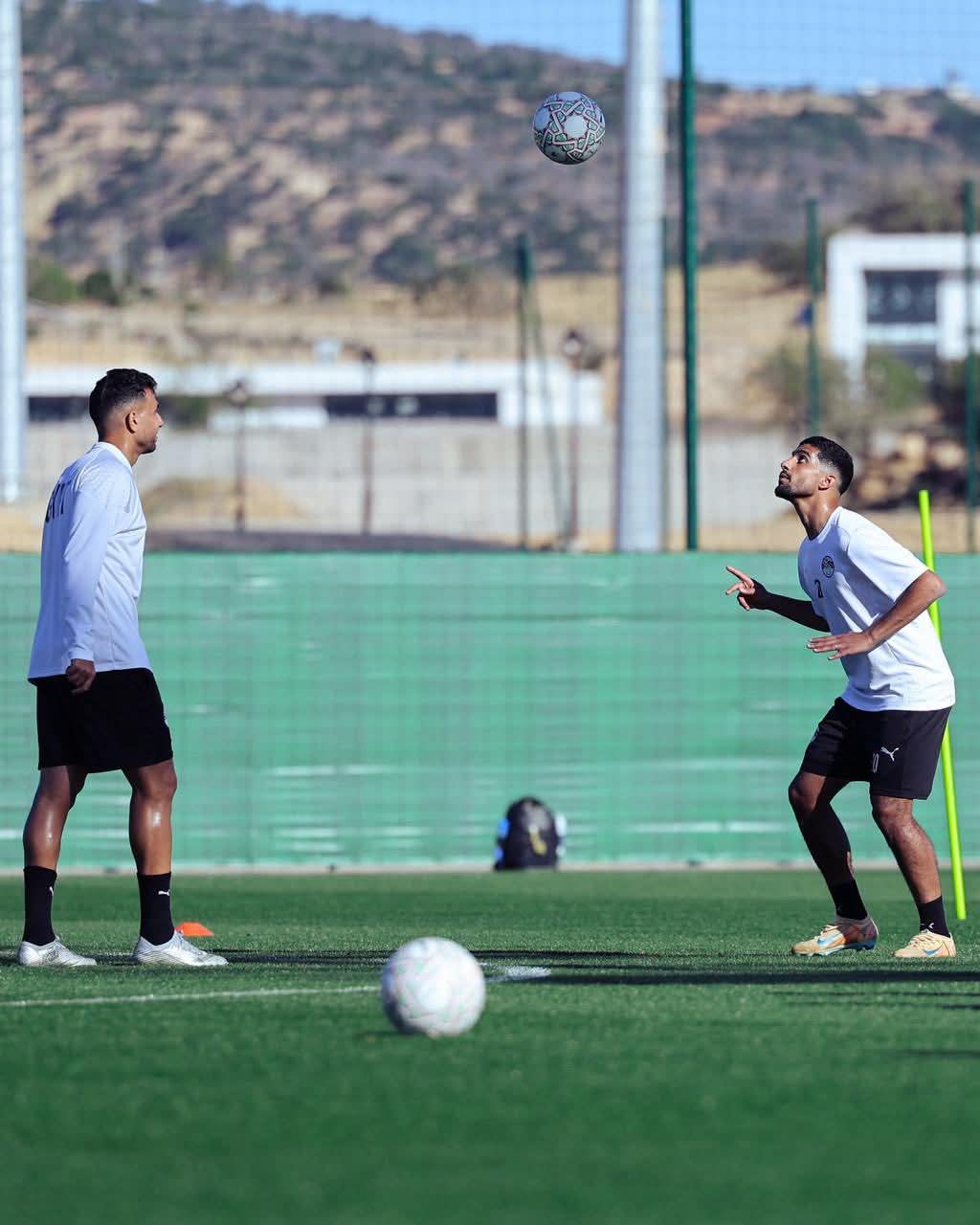 منتخب مصر يخوض مرانه الأخير في أغادير ويتجه لطنجه استعدادا لمواجهة السنغال في بطولة إفريقيا - صورة