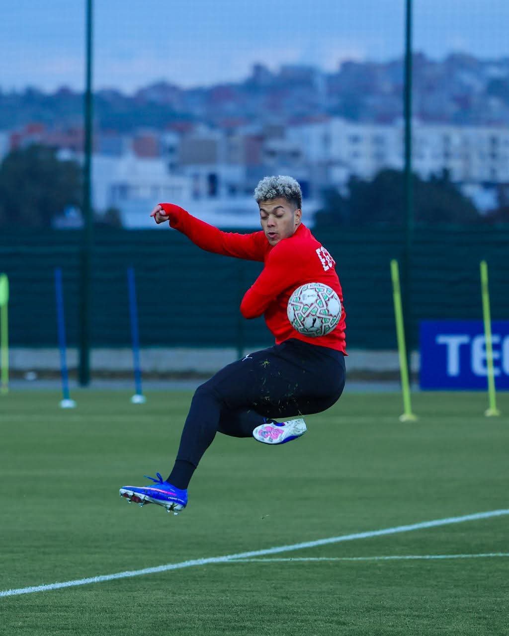 تحت الأمطار.. منتخب مصر يختتم تدريباته استعداداً لمواجهة السنغال في بطولة إفريقيا- صورة