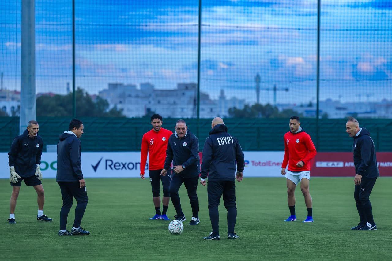 تحت الأمطار.. منتخب مصر يختتم تدريباته استعداداً لمواجهة السنغال في بطولة إفريقيا- صورة