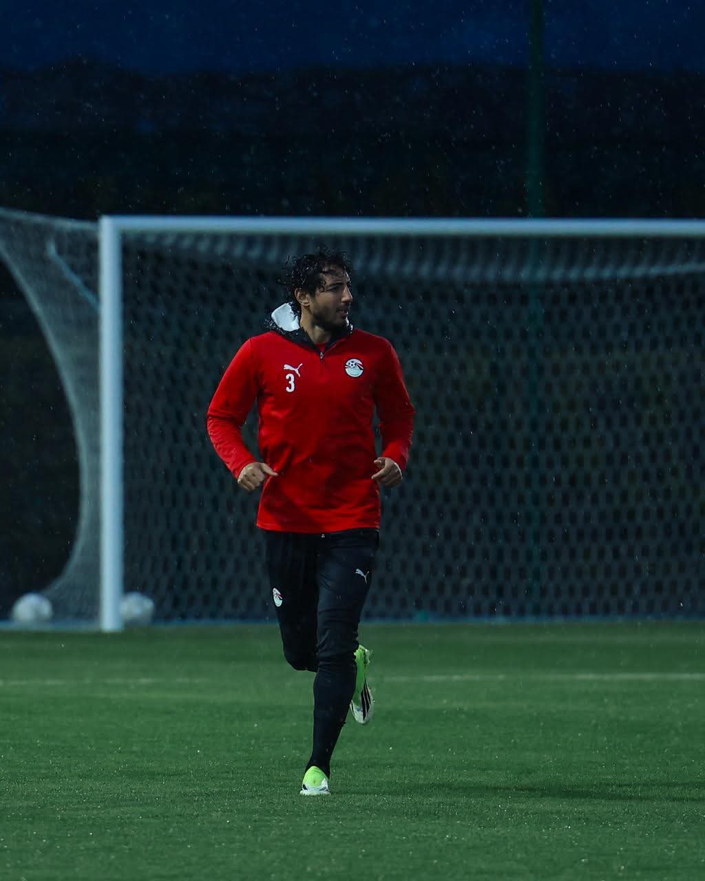 تحت الأمطار.. منتخب مصر يختتم تدريباته استعداداً لمواجهة السنغال في بطولة إفريقيا- صورة