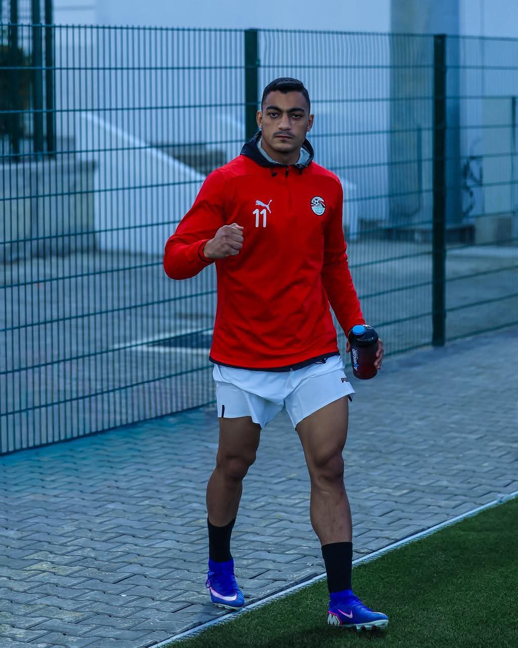 تحت الأمطار.. منتخب مصر يختتم تدريباته استعداداً لمواجهة السنغال في بطولة إفريقيا- صورة