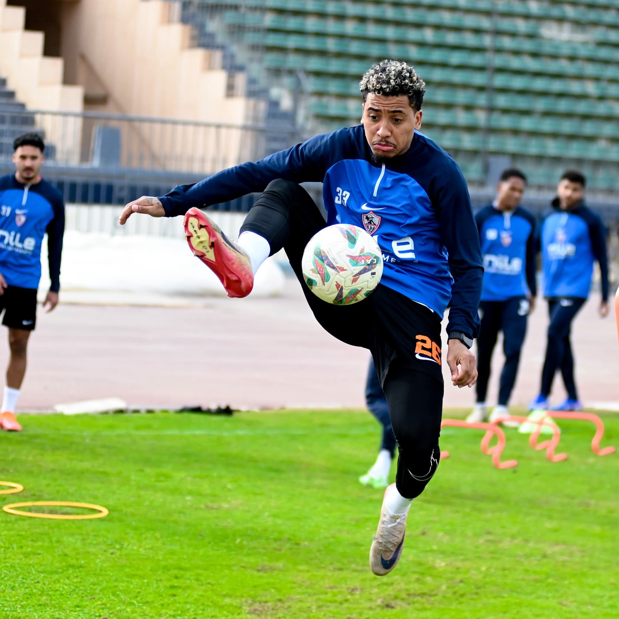 37 صورة ترصد كواليس مران الزمالك قبل مواجهة المصري.. عودة لاعب الفريق