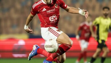 زيزو يُشعل النيران بين إمام عاشور والأهلي.. إسلام صادق يكشف كواليس "خناقة" ركلة الجزاء- صورة