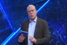 شوبير يطلق تصريح مدوي: لكي يتعاقد الأهلي مع لاعب اجنبي عليه فسخ عقد هؤلاء ودفع قيمته 3 شوبير يطلق تصريح مدوي: لكي يتعاقد الأهلي مع لاعب اجنبي عليه فسخ عقد هؤلاء ودفع قيمته