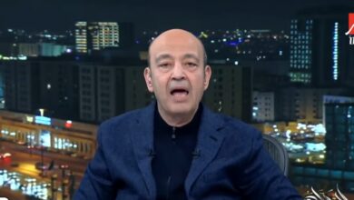 عمرو أديب يوجه سؤال عاصف لوزير الرياضة وهاني أبوريدة بعد تصرفات حسام وإبراهيم حسن في المغرب