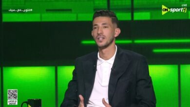 فتوح يرد على صورته مع لاعبي الأهلي ويكشف عن أقربهم له