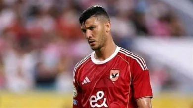 والد أشرف داري يفجر المفاجأة: حظرت 30 صحفيًا.. ويحسم مصير نجله مع الأهلي!