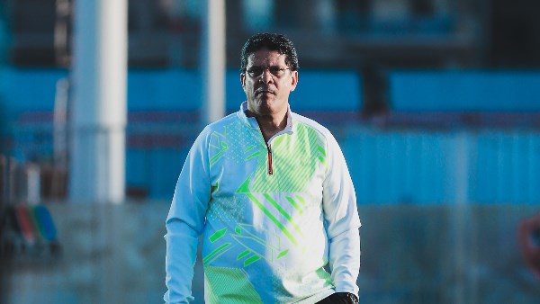 تعليق هام من أيمن الرمادي على تعيين معتمد جمال مدربًا لـ الزمالك! صورة 1 تعليق هام من أيمن الرمادي على تعيين معتمد جمال مدربًا لـ الزمالك! صورة