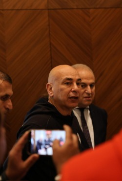 تفاصيل إجتماع وزير الرياضة وهاني أبوريدة مع منتخب مصر.. ورسالة محمد صلاح