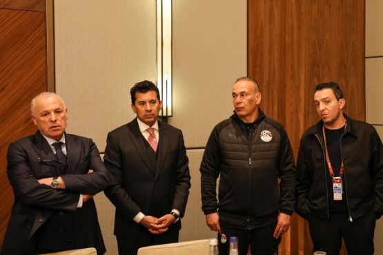 تفاصيل إجتماع وزير الرياضة وهاني أبوريدة مع منتخب مصر.. ورسالة محمد صلاح