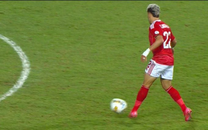 الأهلي يتراجع عن قراره بشأن إمام عاشور 1 الأهلي يتراجع عن قراره بشأن إمام عاشور