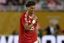 أول رد من إمام عاشور بعد تمرده في الأهلي وتغريمه وإيقافه - صورة