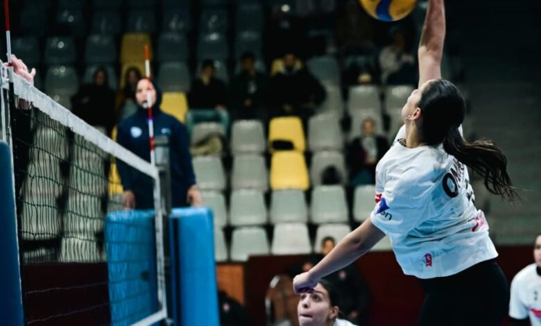 الزمالك يفوز على الزهور و يتأهل لربع نهائي كأس مصر للكرة الطائرة "سيدات" 1 الزمالك يفوز على الزهور و يتأهل لربع نهائي كأس مصر للكرة الطائرة "سيدات"