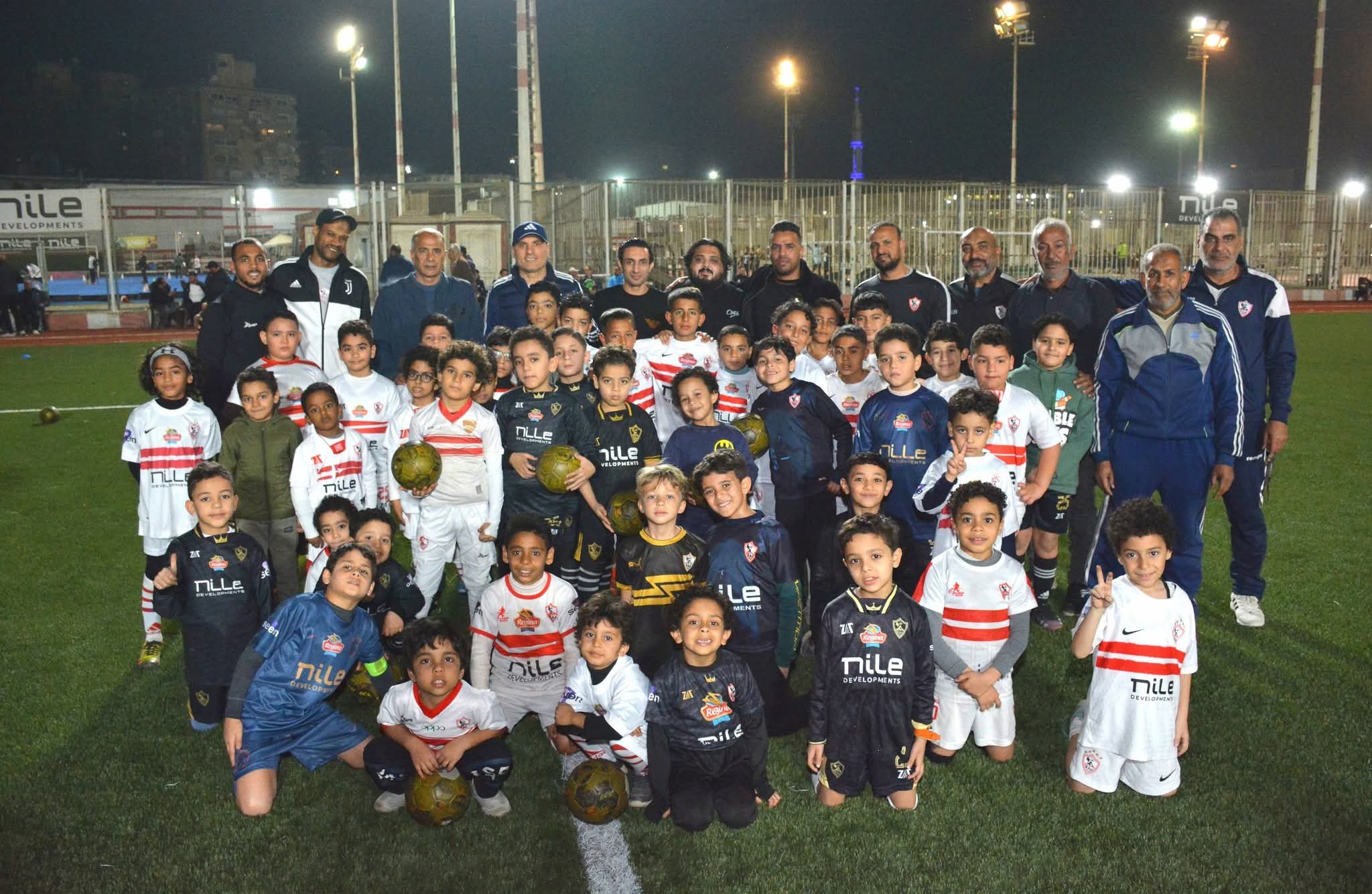 أيمن حفني يتسلم مهام عمله في الزمالك-صورة