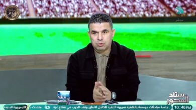خالد الغندور يكشف سبب تواصل الزمالك مع رئيس النادي السابق